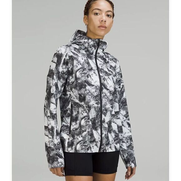 NWT Lululemon Break a Trail Jacket. Take Flight One Multi. Size 6 $268